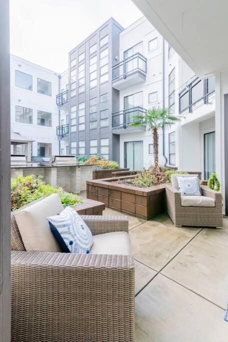 Charming Cozy Apartment With Wi-Fi & Free Parking تشارلوت المظهر الخارجي الصورة